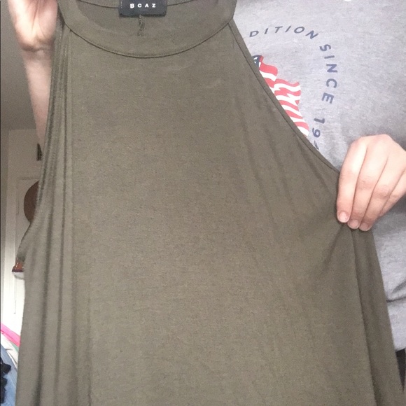 Halter top - Picture 2 of 2